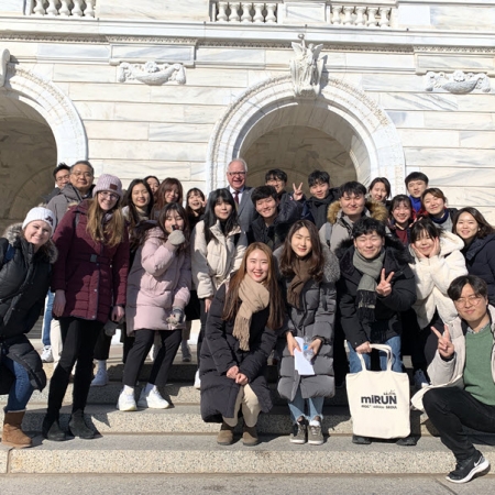 A New International Exchange in the Coronavirus Era:Seoul National University-University of Minnesota Cultural Exchange