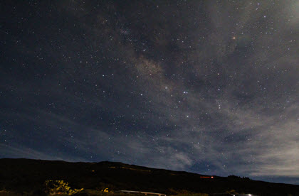 Hawaii’s Milky Way (KIM Yoo Jung) - Captured in a downward view from the top of the 3000m Halekalā Mt. on the island of Maui, the harmony of the cirrus cloud and milky way form a picturesque scene. Cirrus clouds indicate deteriorating weather and appear as tufts and thin wisps of cloud strands.